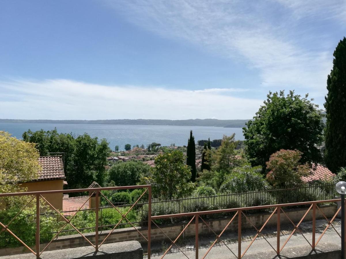Sguardo Sul Lago Trevignano Romano Ngoại thất bức ảnh